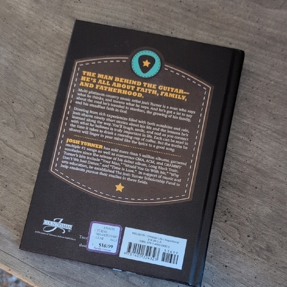 ⭐3/$21⭐'Man Stuff' Book - Black Cover - Picture 6 of 6